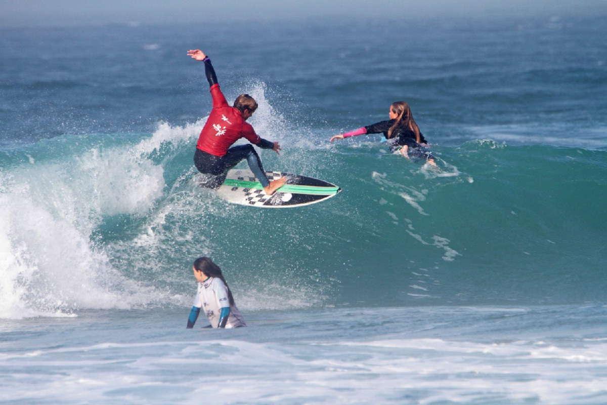 Cantabria celebra el Día del Surf: olas para todos los niveles en la cuna del surf español
