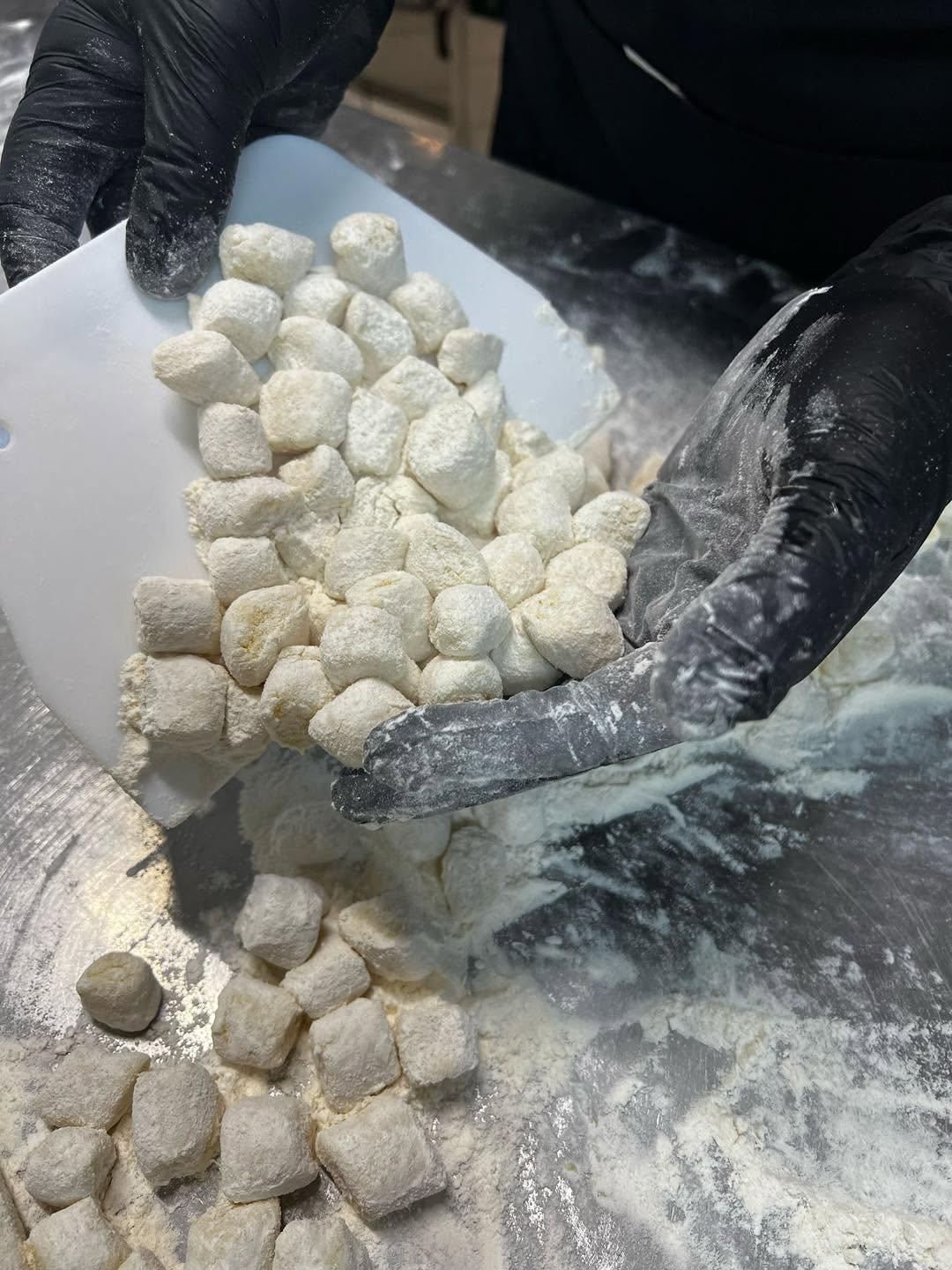 Gli gnocchi del giovedì Gli gnocchi del giovedì