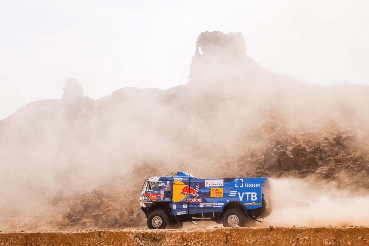El equipo Kamaz-Master, equipado con neumáticos Goodyear, gana el Dakar 2021