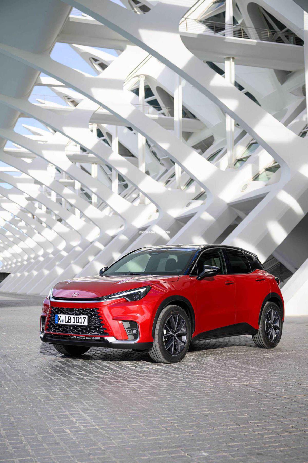 NUEVO LEXUS LBX, MENOS TAMAÑO, MÁS RENDIMIENTO