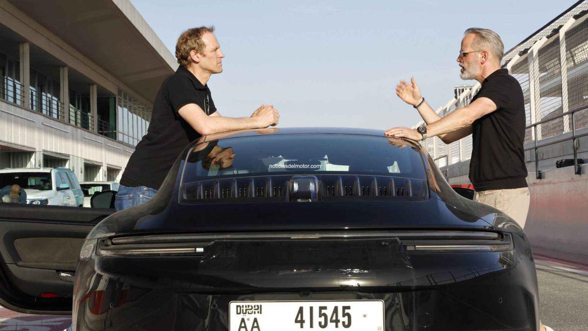 COMPLETADO CON ÉXITO EL DESARROLLO DEL PRIMER 911 CON PROPULSIÓN HÍBRIDA COMPLETADO CON ÉXITO EL DESARROLLO DEL PRIMER 911 CON PROPULSIÓN HÍBRIDA