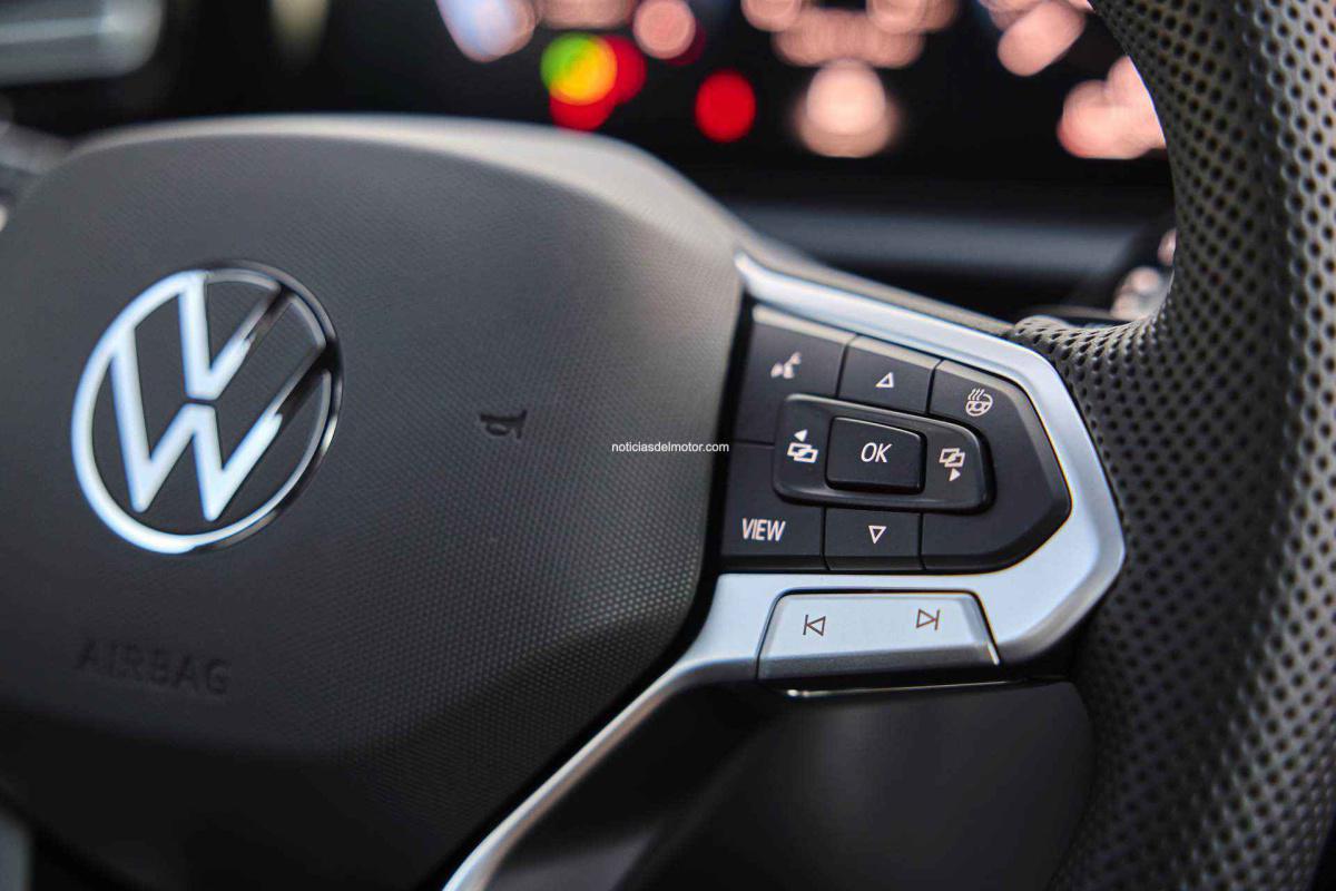 VOLKSWAGEN PRESENTA UNA TERCERA GENERACIÓN COMPLETAMENTE RENOVADA DEL TIGUAN VOLKSWAGEN PRESENTA UNA TERCERA GENERACIÓN COMPLETAMENTE RENOVADA DEL TIGUAN