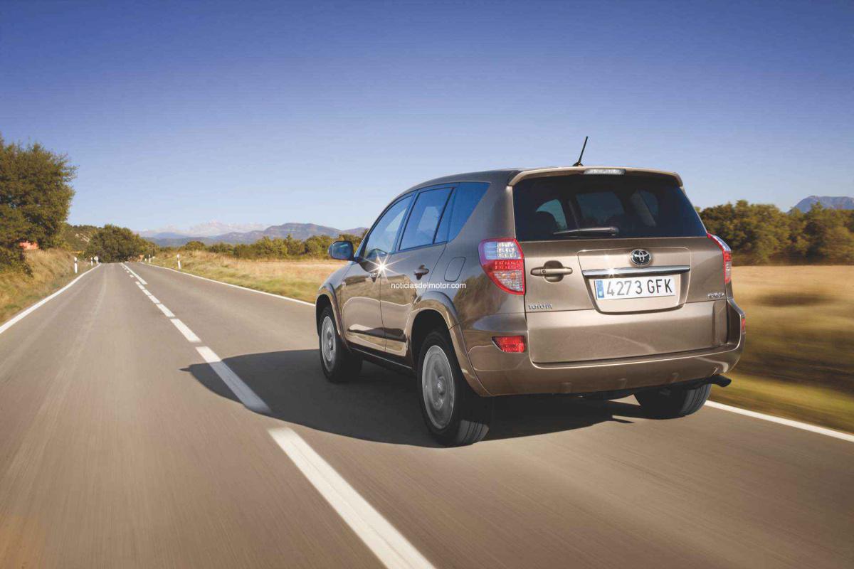 TOYOTA RAV4 CELEBRA 30 AÑOS SIENDO LA REFERENCIA DEL SEGMENTO SUV TOYOTA RAV4 CELEBRA 30 AÑOS SIENDO LA REFERENCIA DEL SEGMENTO SUV