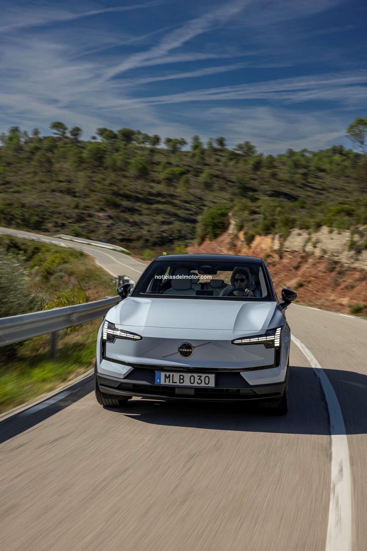 EL COCHE ELÉCTRICO ENAMORA A SUS CONDUCTORES EL COCHE ELÉCTRICO ENAMORA A SUS CONDUCTORES