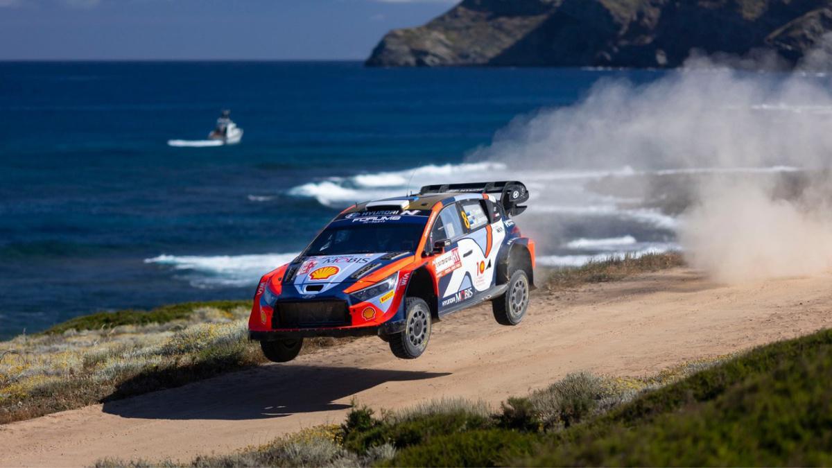 Tänak logra una sorprendente victoria en Italia en el final más ajustado del WRC