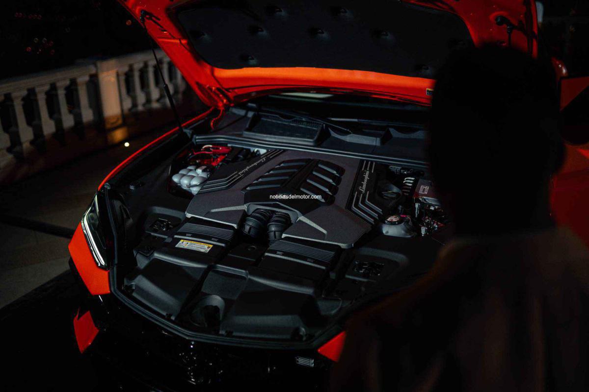 LAMBORGHINI URUS SE: PREMIERE EN CANNES PARA EL PRIMER SUPER SUV HÍBRIDO ENCHUFABLE LAMBORGHINI URUS SE: PREMIERE EN CANNES PARA EL PRIMER SUPER SUV HÍBRIDO ENCHUFABLE