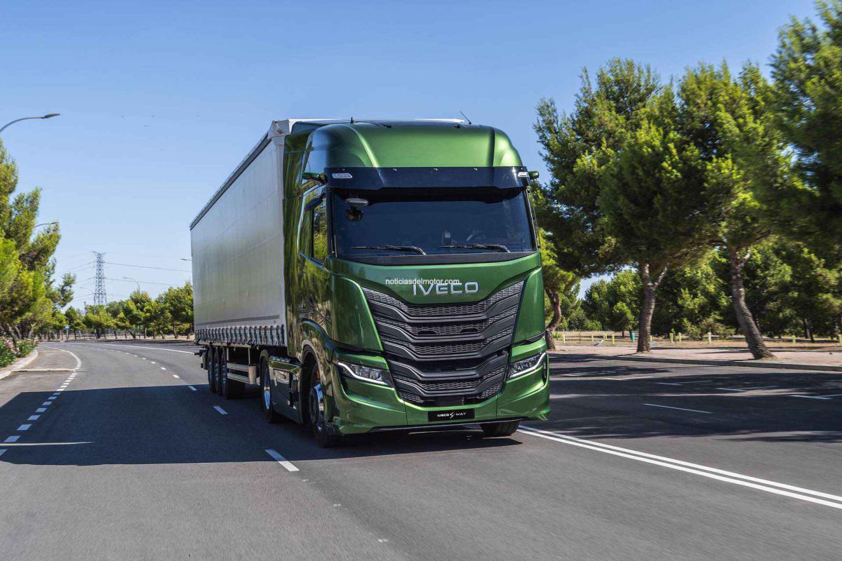NUEVO IVECO S-WAY: INNOVACIÓN, POTENCIA Y EFICIENCIA PARA MANTENER SU LIDERAZGO NUEVO IVECO S-WAY: INNOVACIÓN, POTENCIA Y EFICIENCIA PARA MANTENER SU LIDERAZGO