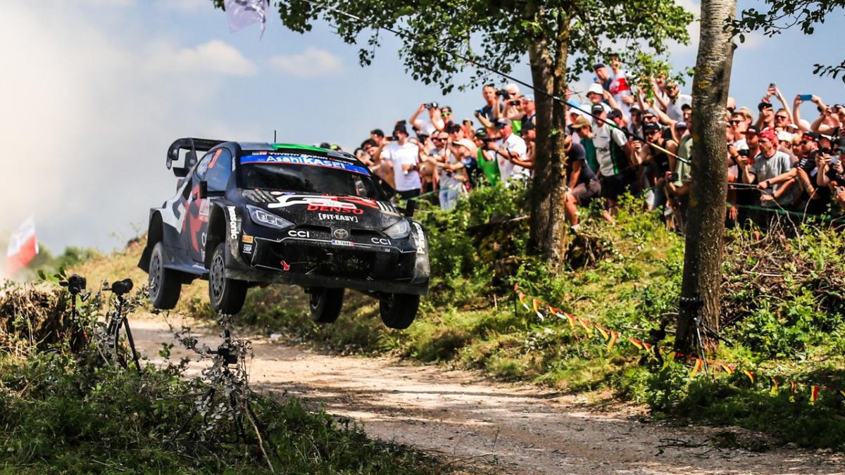 Mikkelsen mantiene un ligero liderato en Polonia