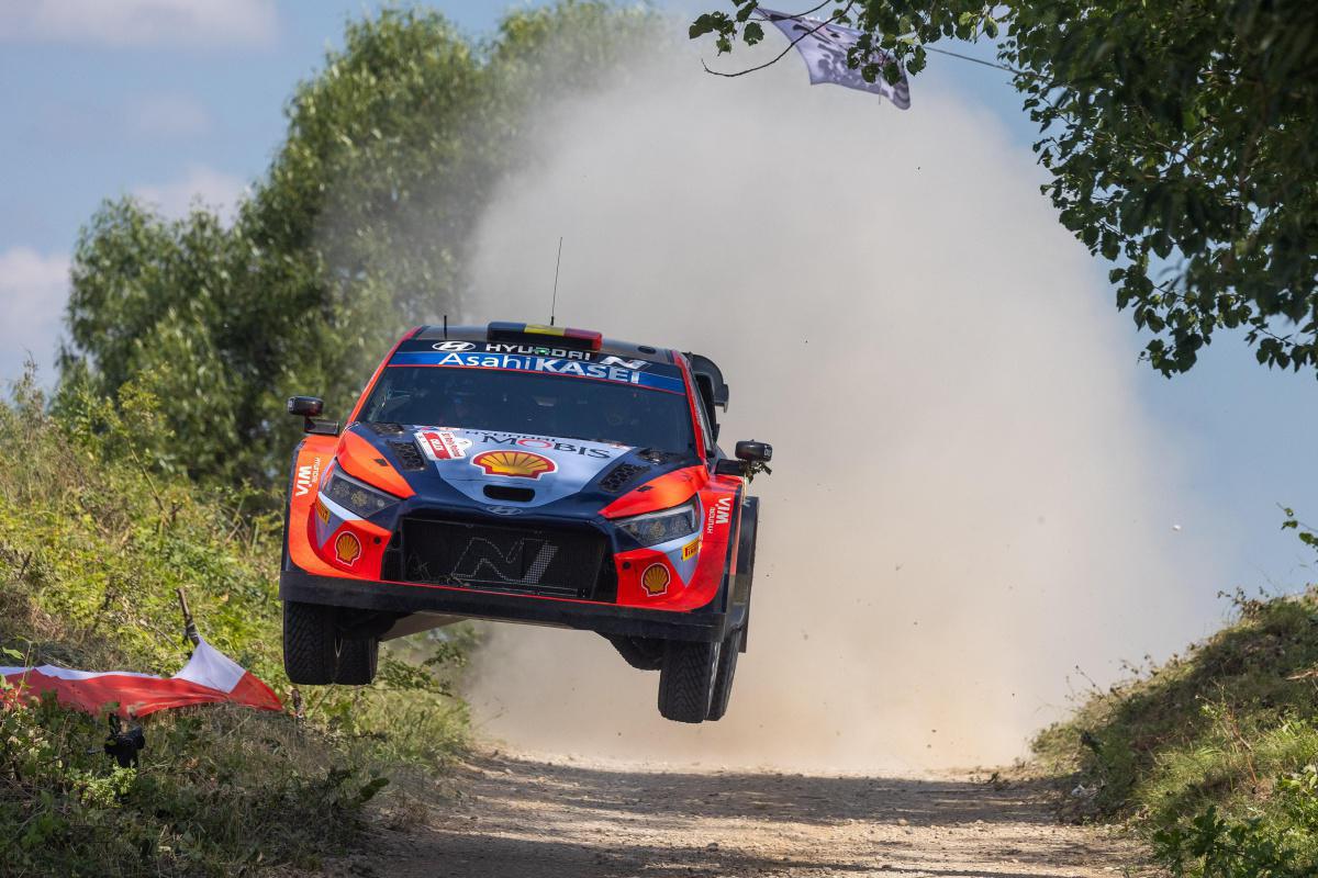 Mikkelsen, segundo en el Rally de Polonia antes del último día