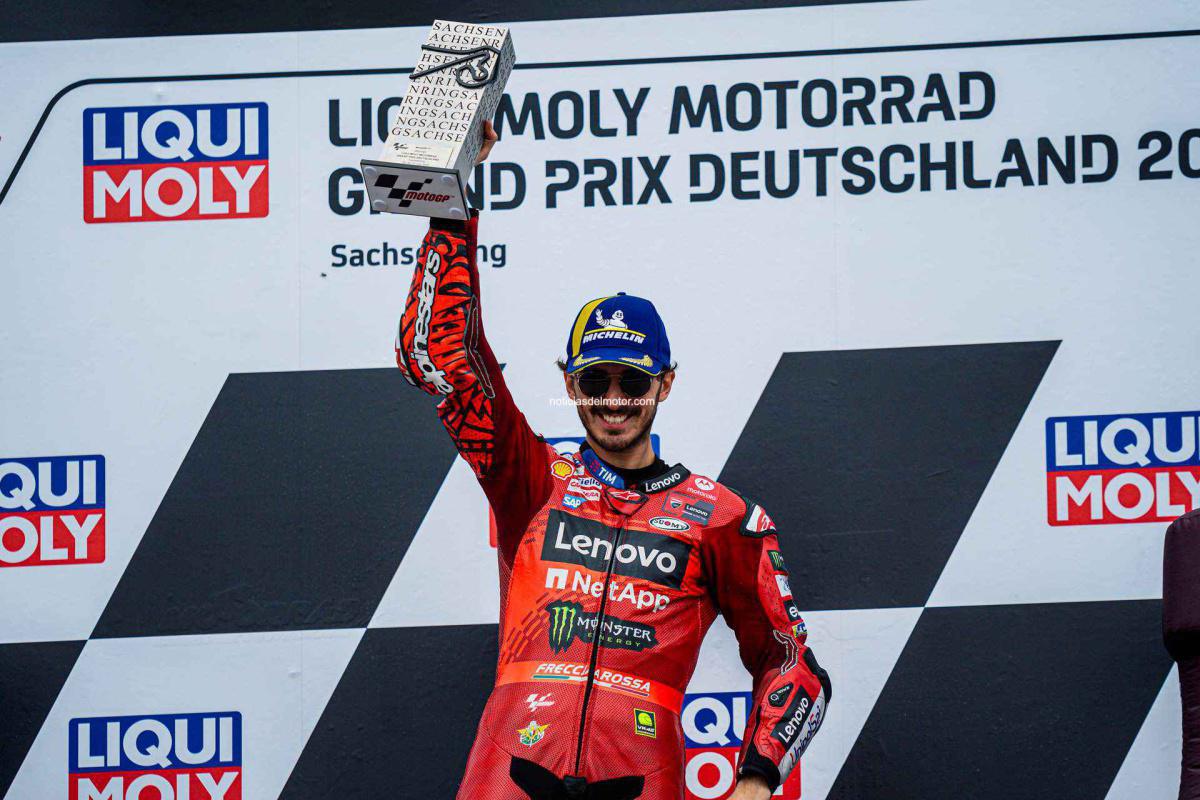 Bagnaia y el Ducati Lenovo Team ganan en Sachsenring y recuperan el liderato del Mundial. Cuarta posición para Bastianini