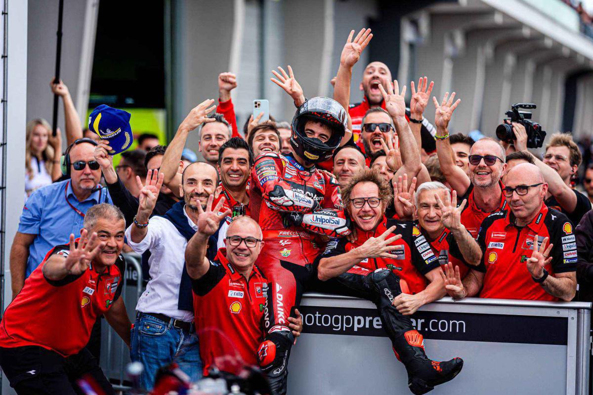 Bagnaia y el Ducati Lenovo Team ganan en Sachsenring y recuperan el liderato del Mundial. Cuarta posición para Bastianini Bagnaia y el Ducati Lenovo Team ganan en Sachsenring y recuperan el liderato del Mundial. Cuarta posición para Bastianini