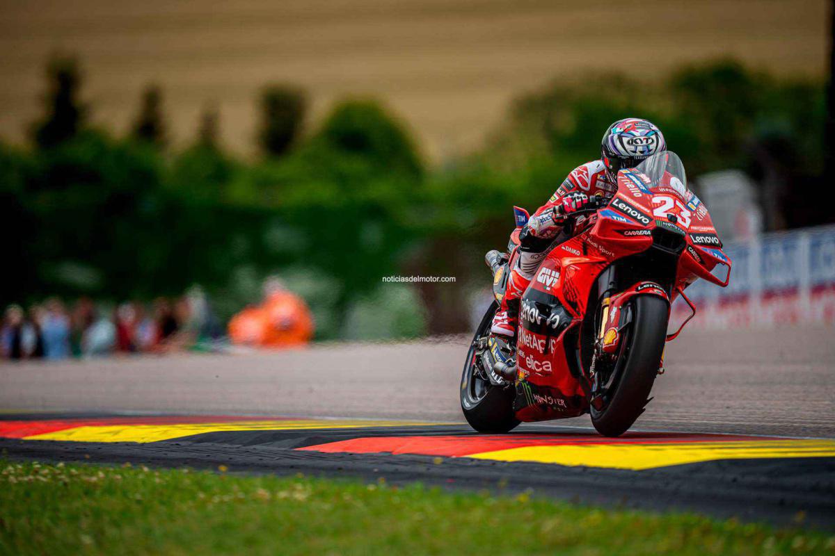 Bagnaia y el Ducati Lenovo Team ganan en Sachsenring y recuperan el liderato del Mundial. Cuarta posición para Bastianini