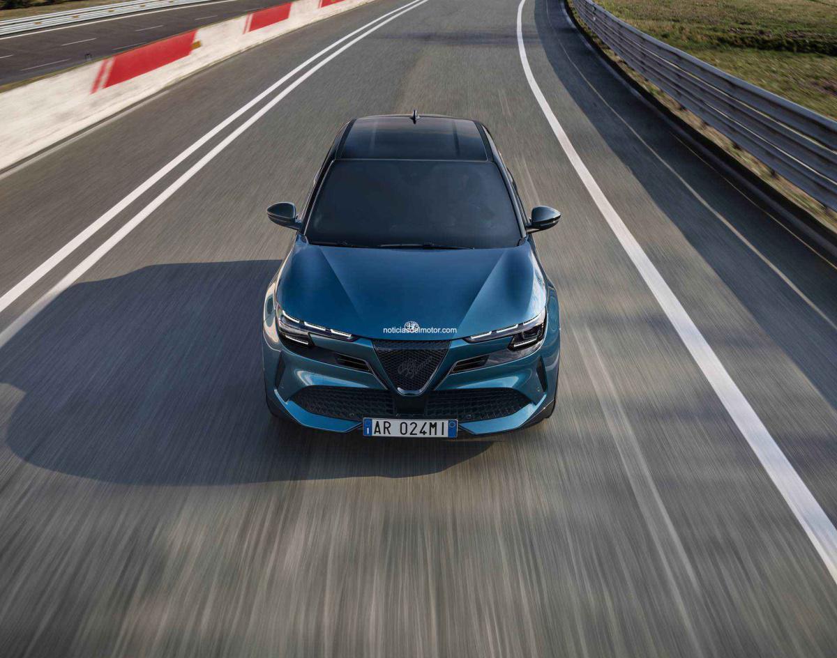 ALFA ROMEO JUNIOR: UN CONCEPTO INNOVADOR CON TODA LA TRADICIÓN DEL “BISCIONE” ALFA ROMEO JUNIOR: UN CONCEPTO INNOVADOR CON TODA LA TRADICIÓN DEL “BISCIONE”