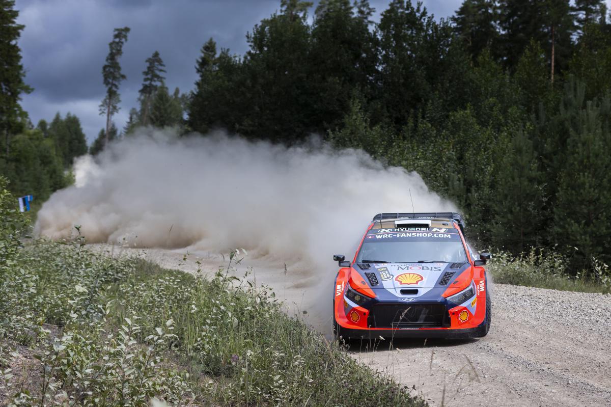 Rally de Letonia - Segundo día: Ott Tänak sube al cuarto puesto a pesar de contratiempos