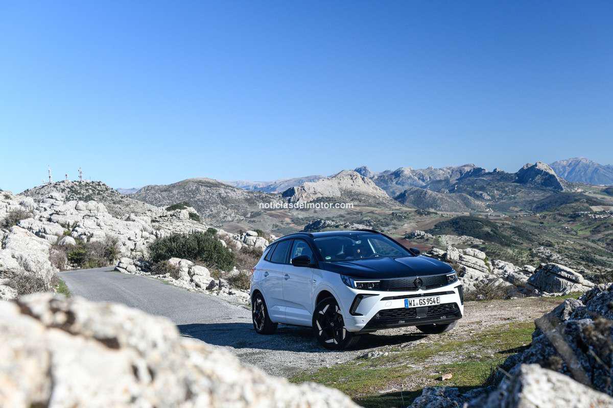 LA GAMA SUV OPEL OFRECE ESPACIO Y VOLUMEN PARA CUALQUIER NECESIDAD, INCLUSO EN VACACIONES