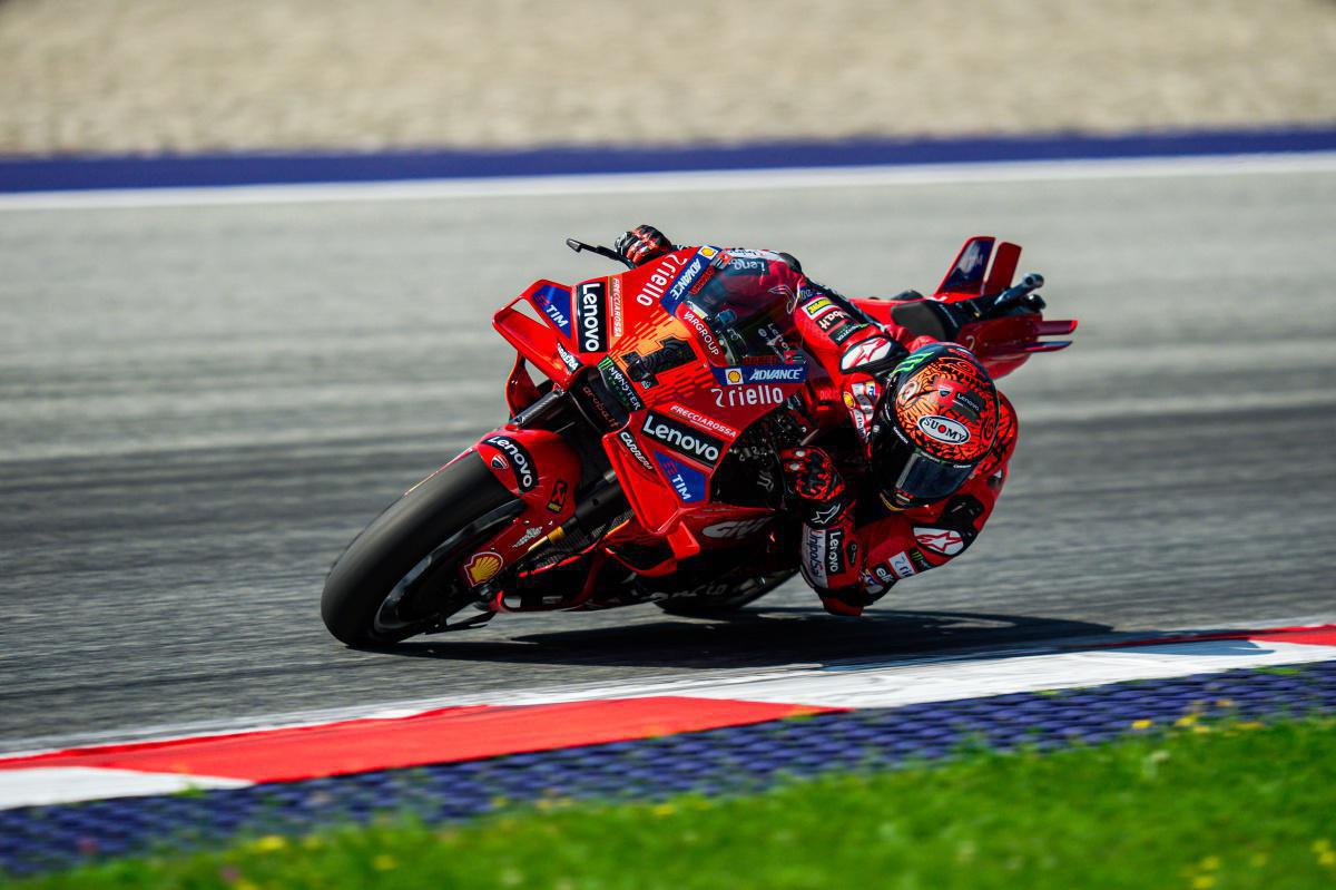 Triunfo para Bagnaia y el Ducati Lenovo Team en la Sprint de Austria. Cuarta posición para Bastianini Triunfo para Bagnaia y el Ducati Lenovo Team en la Sprint de Austria. Cuarta posición para Bastianini