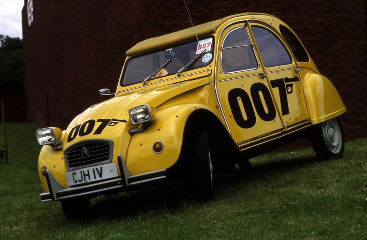 CITROËN 2 CV, UN AUTOMÓVIL ÚNICO CITROËN 2 CV, UN AUTOMÓVIL ÚNICO