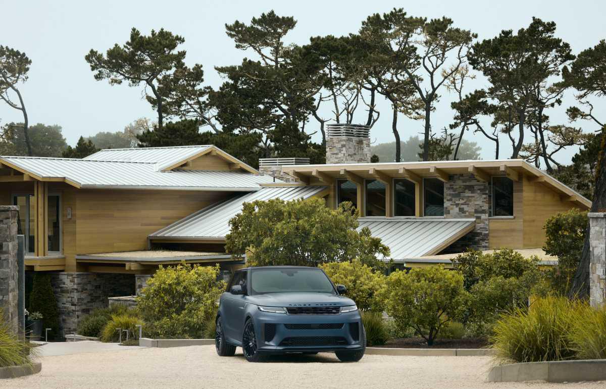 PRESENTACIÓN EN EXCLUSIVA DE LOS VEHÍCULOS UTILIZADOS POR SM LA REINA ISABEL II PRESENTACIÓN EN EXCLUSIVA DE LOS VEHÍCULOS UTILIZADOS POR SM LA REINA ISABEL II