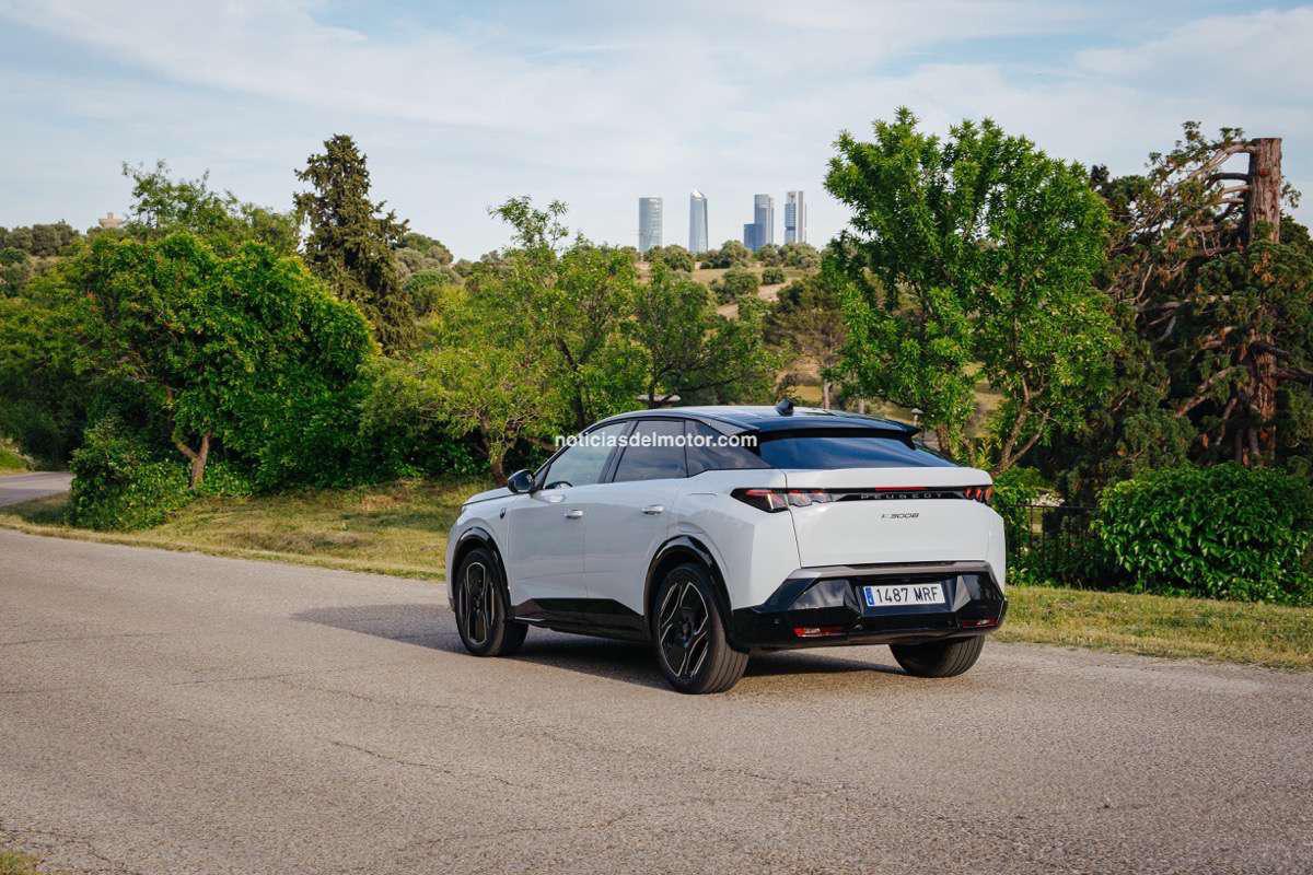 FASTBACK, LA SILUETA DEPORTIVA CLAVE EN LOS ÚLTIMOS LANZAMIENTOS DE PEUGEOT FASTBACK, LA SILUETA DEPORTIVA CLAVE EN LOS ÚLTIMOS LANZAMIENTOS DE PEUGEOT