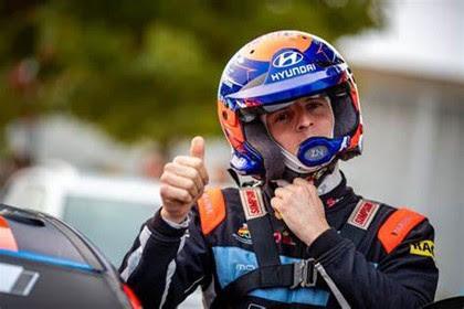 EFRÉN LLARENA Y NIL SOLANS, NUEVOS PILOTOS HYUNDAI EN EL SUPERCER EFRÉN LLARENA Y NIL SOLANS, NUEVOS PILOTOS HYUNDAI EN EL SUPERCER