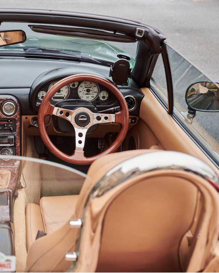 ENTREGANDO ALEGRÍA Y FELICIDAD EN TODO EL MUNDO: 35 AÑOS DEL MAZDA MX-5 ENTREGANDO ALEGRÍA Y FELICIDAD EN TODO EL MUNDO: 35 AÑOS DEL MAZDA MX-5