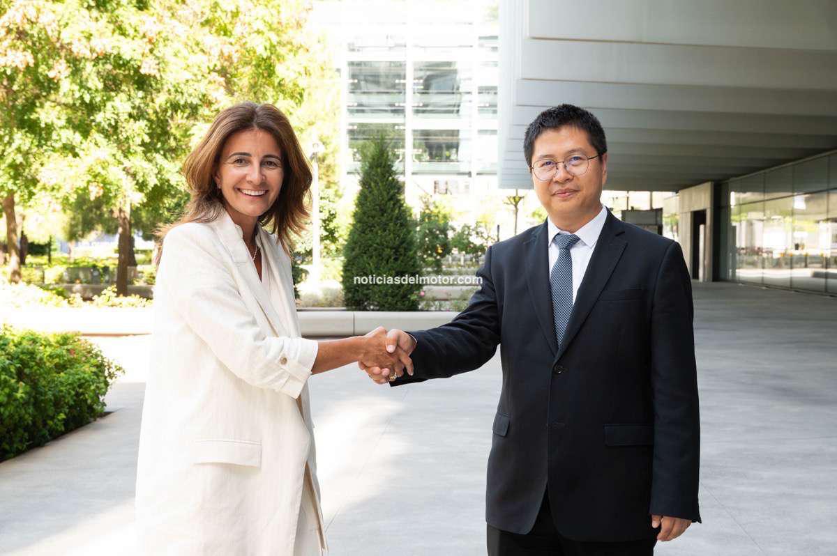 OMODA & JAECOO Y REPSOL ALCANZAN UN ACUERDO MULTIENERGÉTICO ÚNICO EN ESPAÑA OMODA & JAECOO Y REPSOL ALCANZAN UN ACUERDO MULTIENERGÉTICO ÚNICO EN ESPAÑA