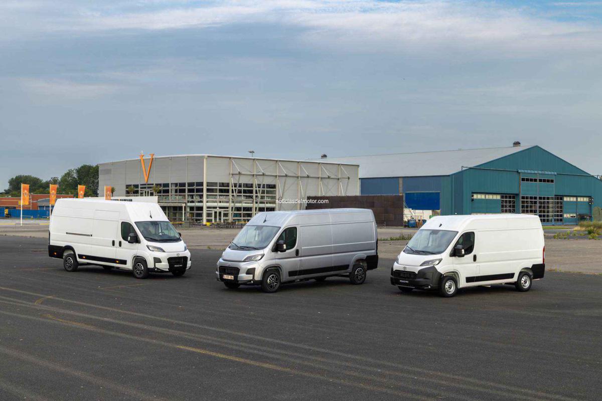 TOYOTA PROFESSIONAL COMPLETA SU GAMA DE FURGONETAS Y PICK UP