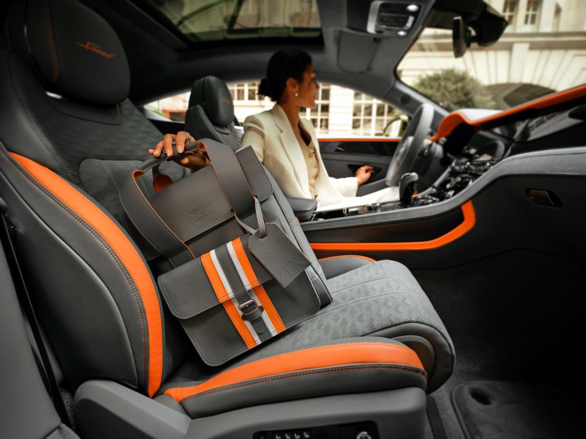 BENTLEY PRESENTA NUEVAS MALETAS PARA CELEBRAR EL LANZAMIENTO DE LOS NUEVOS CONTINENTAL GT Y GTC BENTLEY PRESENTA NUEVAS MALETAS PARA CELEBRAR EL LANZAMIENTO DE LOS NUEVOS CONTINENTAL GT Y GTC