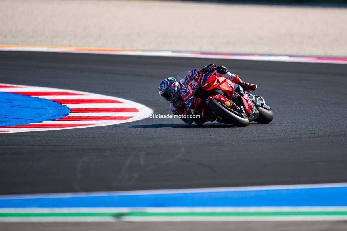 Pole position y victoria en la Sprint para Bagnaia y el Ducati Lenovo Team. Tercera posición para Bastianini Pole position y victoria en la Sprint para Bagnaia y el Ducati Lenovo Team. Tercera posición para Bastianini