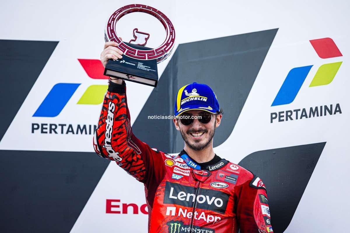 Bagnaia y el Ducati Lenovo Team, terceros en el Mandalika Circuit. Caída para Bastianini  Bagnaia y el Ducati Lenovo Team, terceros en el Mandalika Circuit. Caída para Bastianini