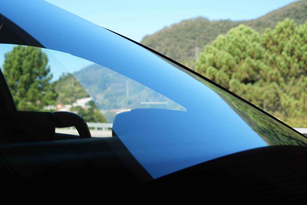 EL AUMENTO DE COMPLEJIDAD DEL PARABRISAS EL AUMENTO DE COMPLEJIDAD DEL PARABRISAS