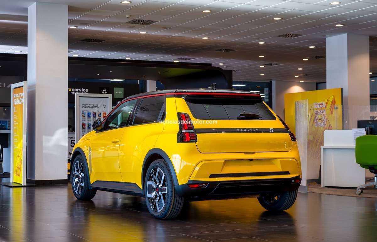 RENAULT 5 VUELVE A LA RED DE CONCESIONARIOS ESPAÑOLES 5 DÉCADAS DESPUÉS