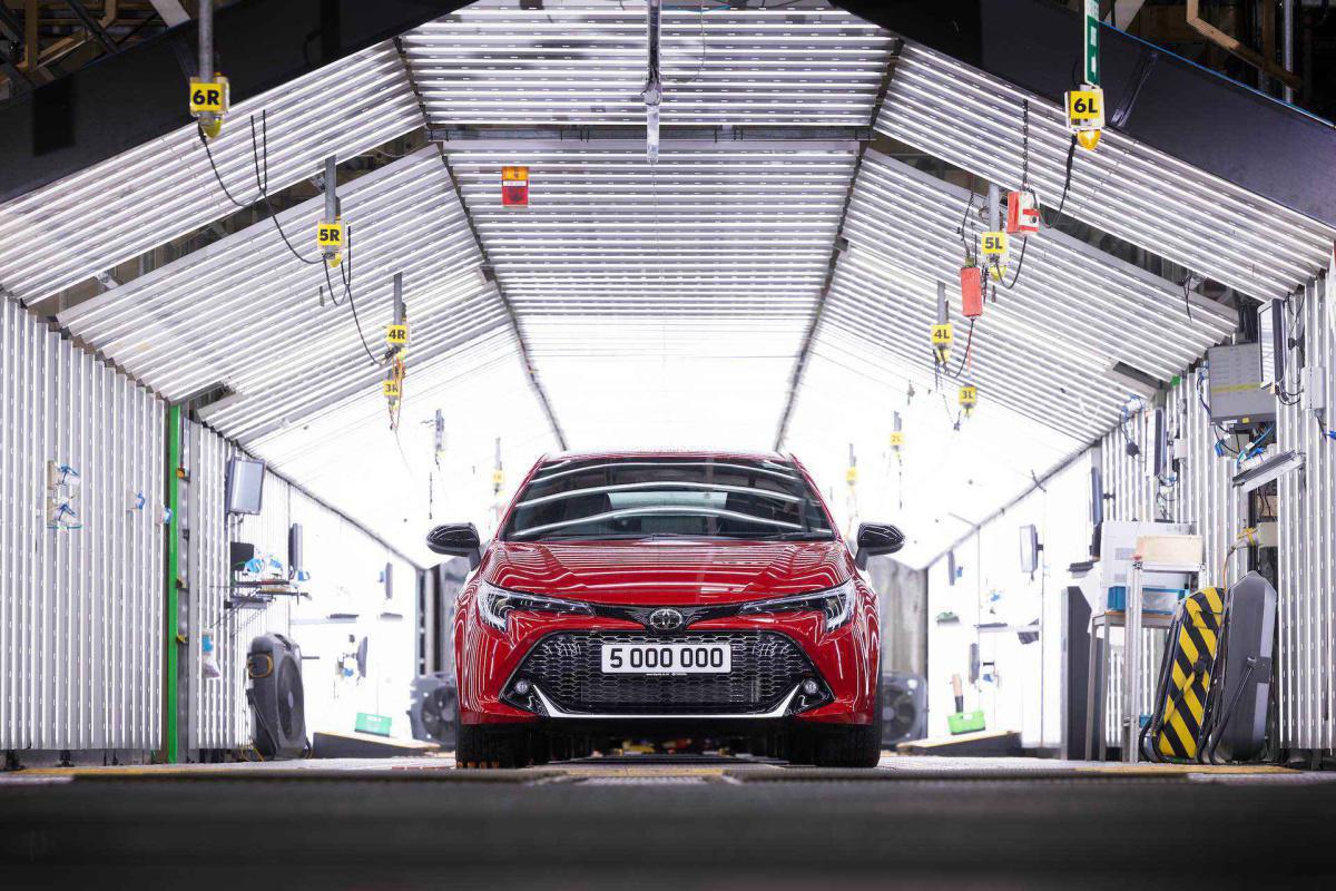 TOYOTA COROLLA MARCA UN NUEVO HITO CON LA FABRICACIÓN DEL VEHÍCULO CINCO MILLONES DE TOYOTA EN EL REINO UNIDO