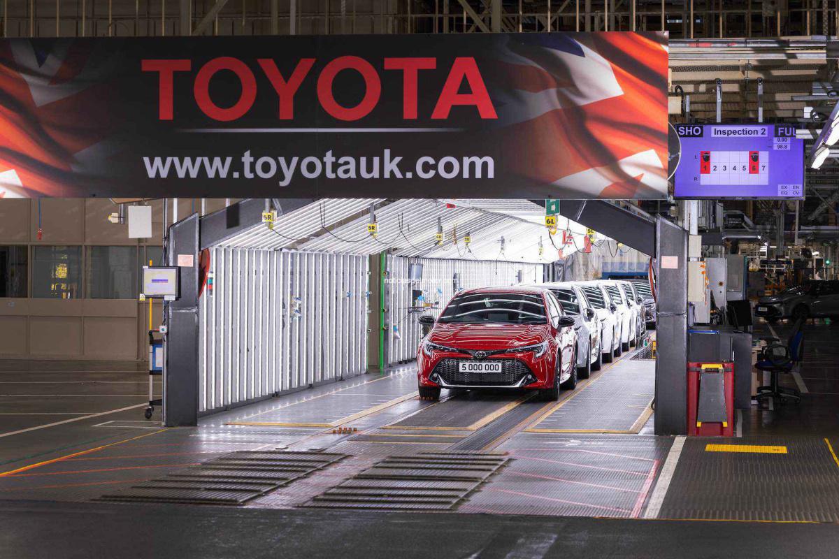 TOYOTA COROLLA MARCA UN NUEVO HITO CON LA FABRICACIÓN DEL VEHÍCULO CINCO MILLONES DE TOYOTA EN EL REINO UNIDO