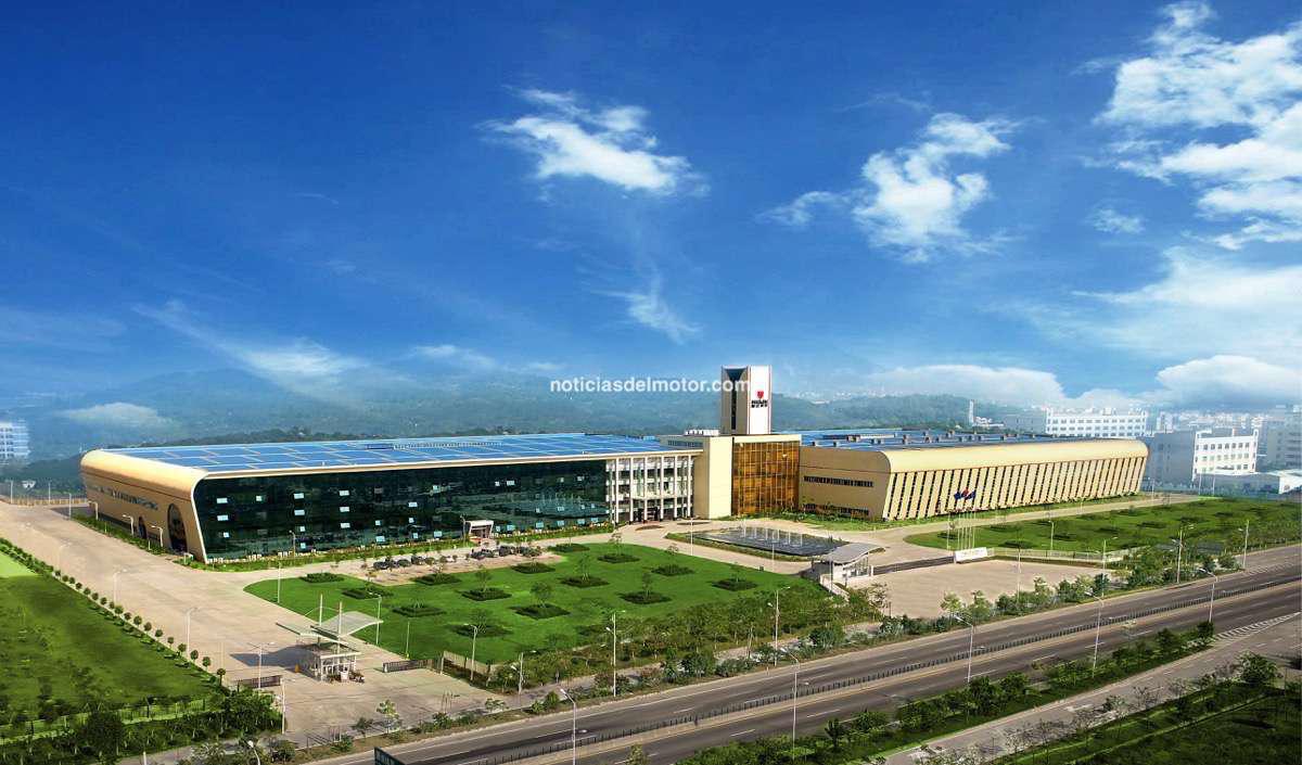 LLEGA A ESPAÑA EN 2025 LA DISRUPTIVA LETBE: SIETE MODELOS DESDE 125CC HASTA 700CC LLEGA A ESPAÑA EN 2025 LA DISRUPTIVA LETBE: SIETE MODELOS DESDE 125CC HASTA 700CC