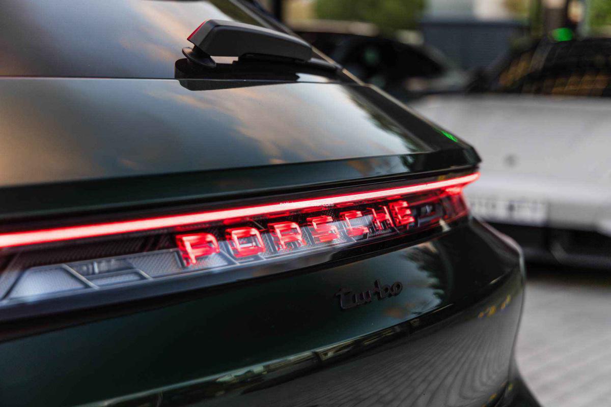 VIAJAR EN COCHE ELÉCTRICO, POR PLACER VIAJAR EN COCHE ELÉCTRICO, POR PLACER