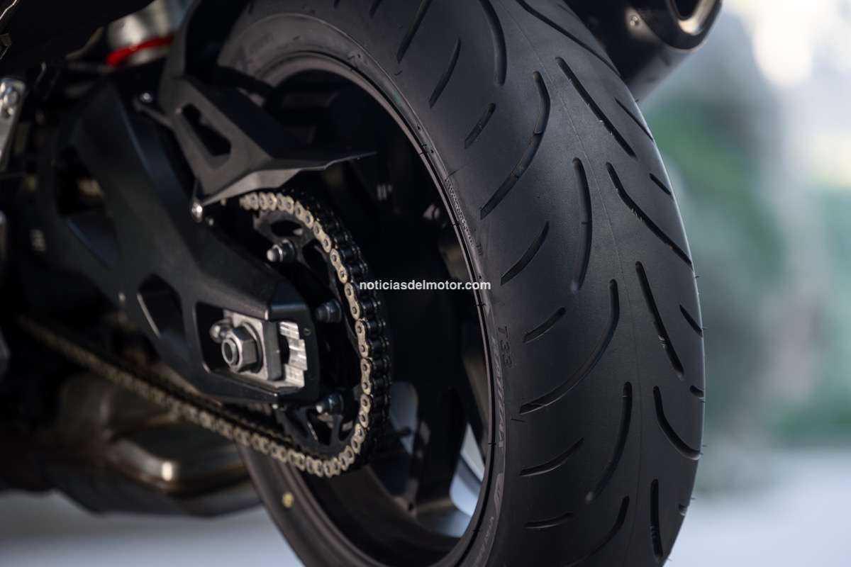 BRIDGESTONE LANZA EL BATTLAX SPORT TOURING T33, NEUMÁTICO PREMIUM DE SPORT TOURING PARA MOTOCICLETAS BRIDGESTONE LANZA EL BATTLAX SPORT TOURING T33, NEUMÁTICO PREMIUM DE SPORT TOURING PARA MOTOCICLETAS