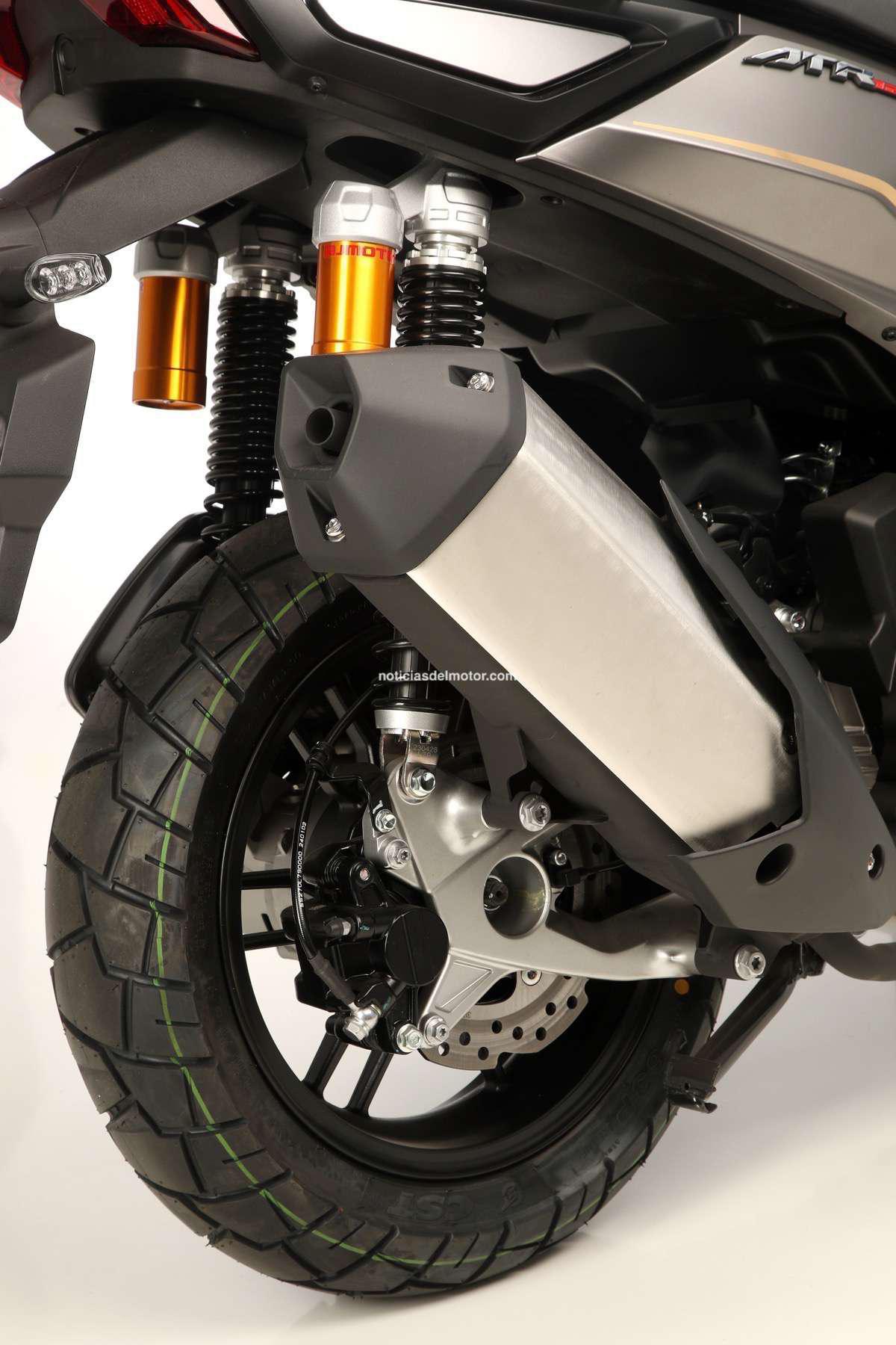 NUEVO ATR 125: EL CROSSOVER DE QJ MOTOR LLEGA CON SISTEMA MICROHÍBRIDO, LA MÁXIMA POTENCIA Y TODO EL EQUIPAMIENTO DE SERIE NUEVO ATR 125: EL CROSSOVER DE QJ MOTOR LLEGA CON SISTEMA MICROHÍBRIDO, LA MÁXIMA POTENCIA Y TODO EL EQUIPAMIENTO DE SERIE