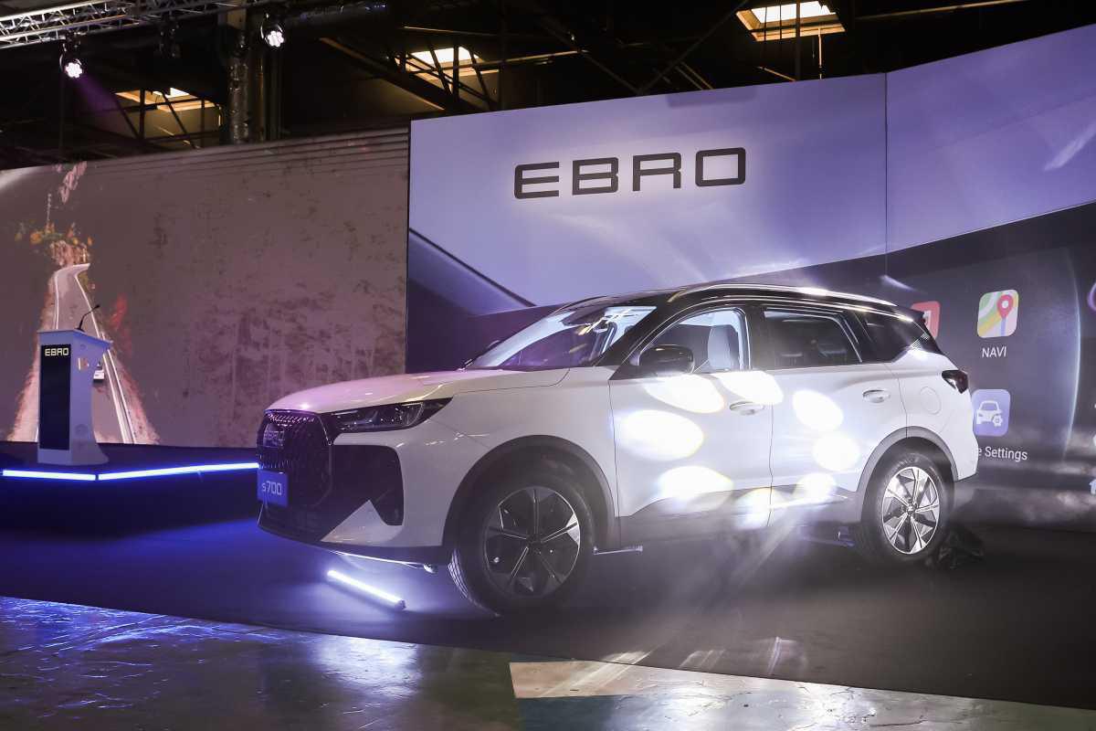 EBRO marca un hito en la automoción española con el inicio de la producción en su fábrica de la Zona Franca de Barcelona EBRO marca un hito en la automoción española con el inicio de la producción en su fábrica de la Zona Franca de Barcelona