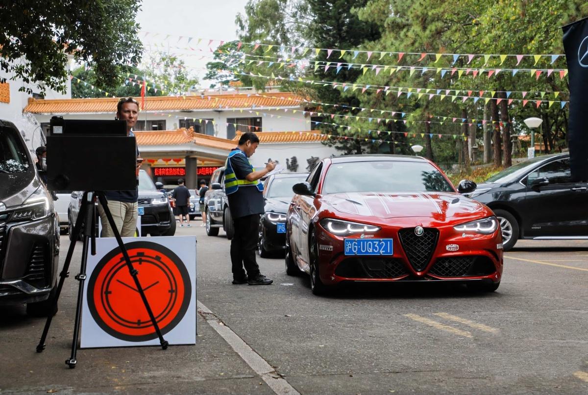 INCLUSO LA VERSIÓN CHINA DE LA 1000 MIGLIA CUENTA CON ALFA ROMEO