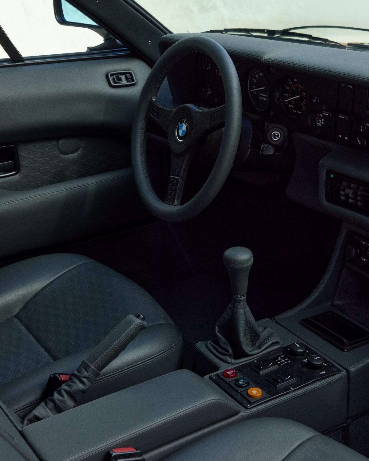 BMW Y KITH CONTINÚAN SU COOPERACIÓN Y PRESENTAN EL BMW XM EN UNA EDICIÓN EXCLUSIVA VINCULADA CON EL LEGENDARIO BMW M1 BMW Y KITH CONTINÚAN SU COOPERACIÓN Y PRESENTAN EL BMW XM EN UNA EDICIÓN EXCLUSIVA VINCULADA CON EL LEGENDARIO BMW M1