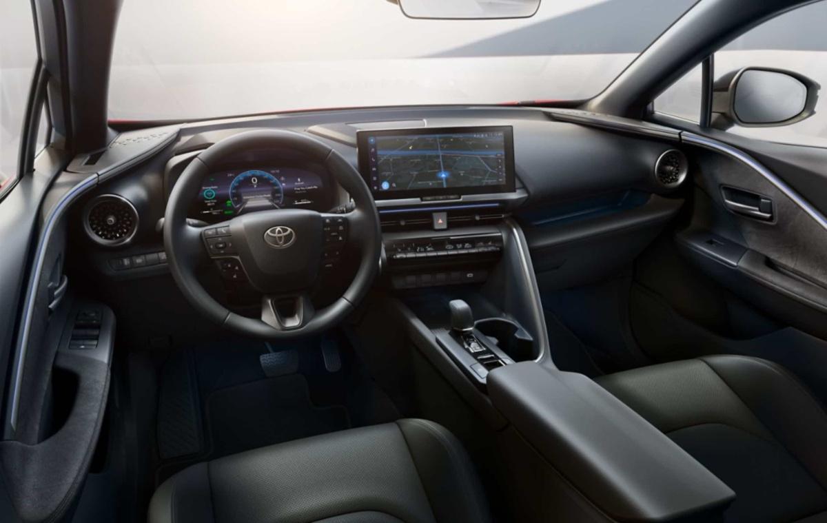 LA GAMA HÍBRIDA ENCHUFABLE DE TOYOTA, AHORA MÁS ACCESIBLE DESDE 35.000 € O POR 200€/MES CON TOYOTA EASY PLUS LA GAMA HÍBRIDA ENCHUFABLE DE TOYOTA, AHORA MÁS ACCESIBLE DESDE 35.000 € O POR 200€/MES CON TOYOTA EASY PLUS