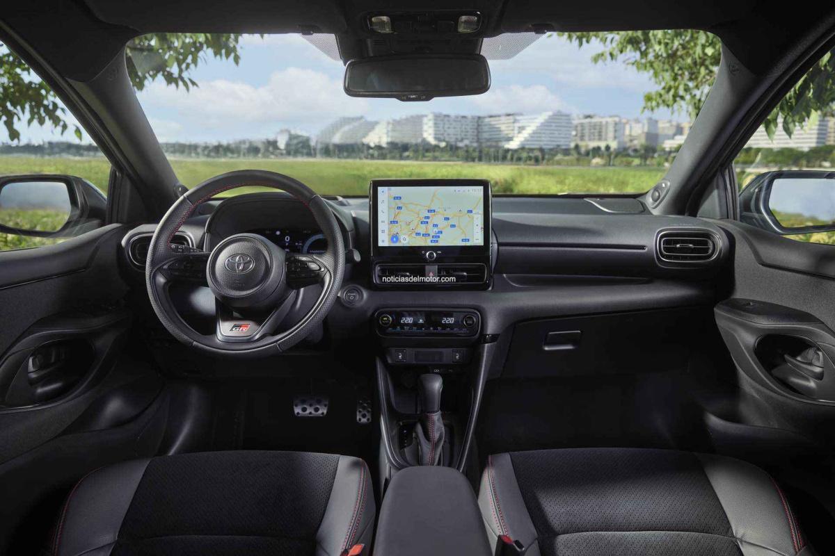 TOYOTA YARIS 2025, DISPONIBLE DESDE 21.900 € CON NUEVOS COLORES Y MEJORAS EN ACABADOS