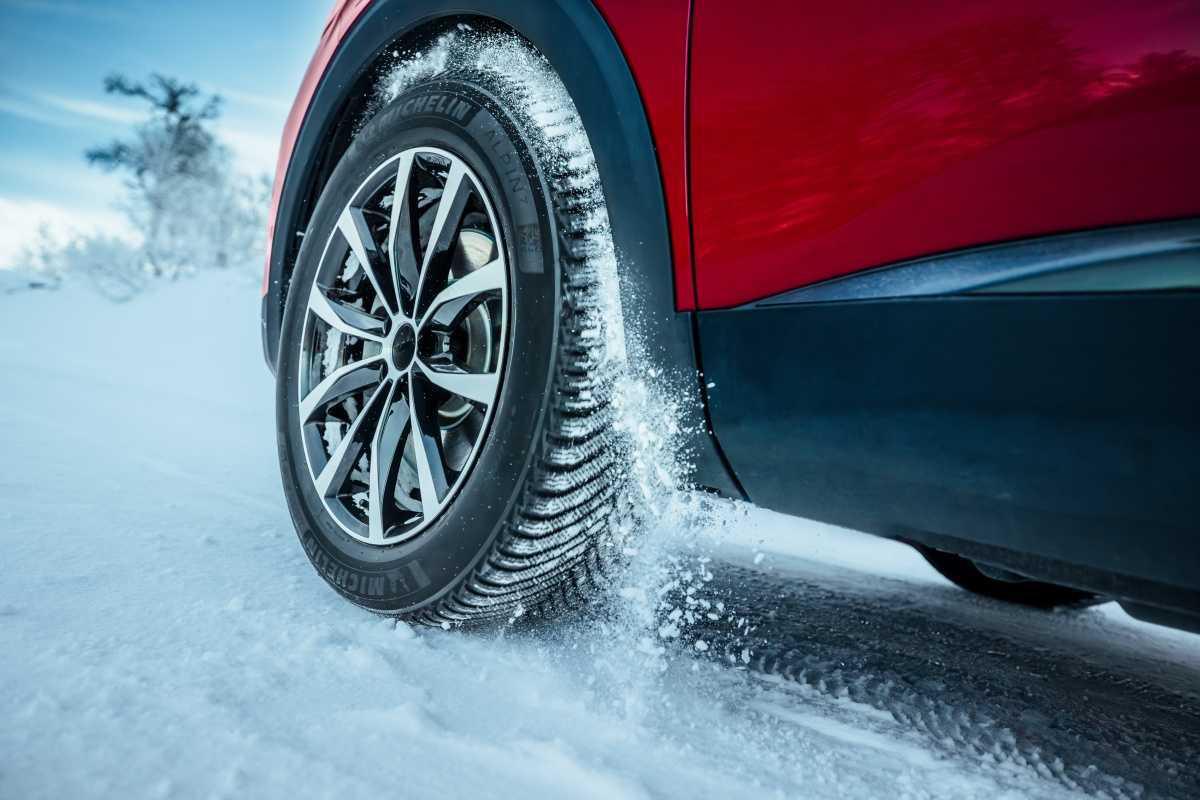 FESVIAL ADVIERTE DE LOS RIESGOS INVISIBLES EN INVIERNO QUE OCASIONAN EL FRIO Y LAS HORAS DE OSCURIDAD EN LA CONDUCCIÓN FESVIAL ADVIERTE DE LOS RIESGOS INVISIBLES EN INVIERNO QUE OCASIONAN EL FRIO Y LAS HORAS DE OSCURIDAD EN LA CONDUCCIÓN