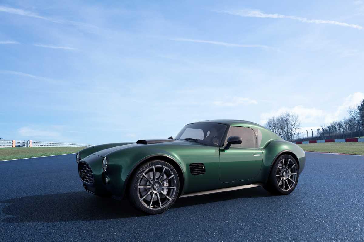 NUEVAS OPCIONES DE MOTOR Y CAJA DE CAMBIOS SE UNEN A LOS MODELOS AC COBRA GT ROADSTER Y GT COUPE PARA 2026