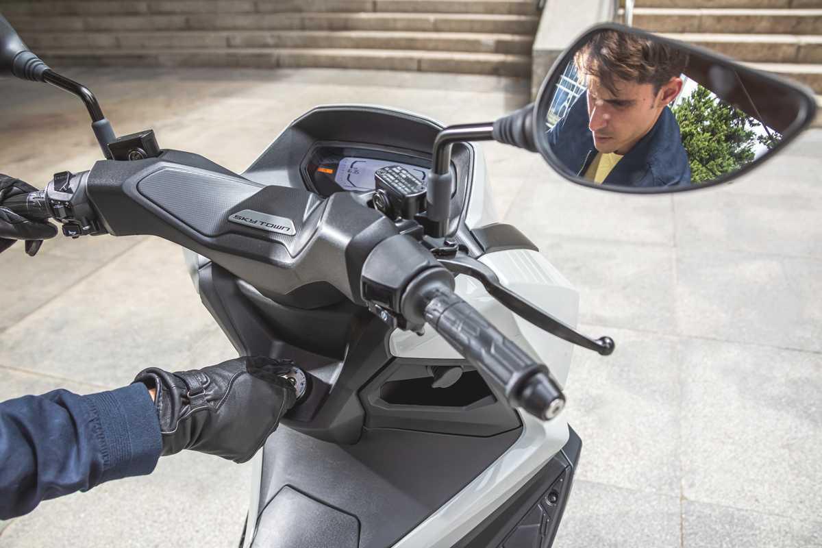 KYMCO impulsa la movilidad urbana en 2025 con la rebaja del Sky Town 125 KYMCO impulsa la movilidad urbana en 2025 con la rebaja del Sky Town 125