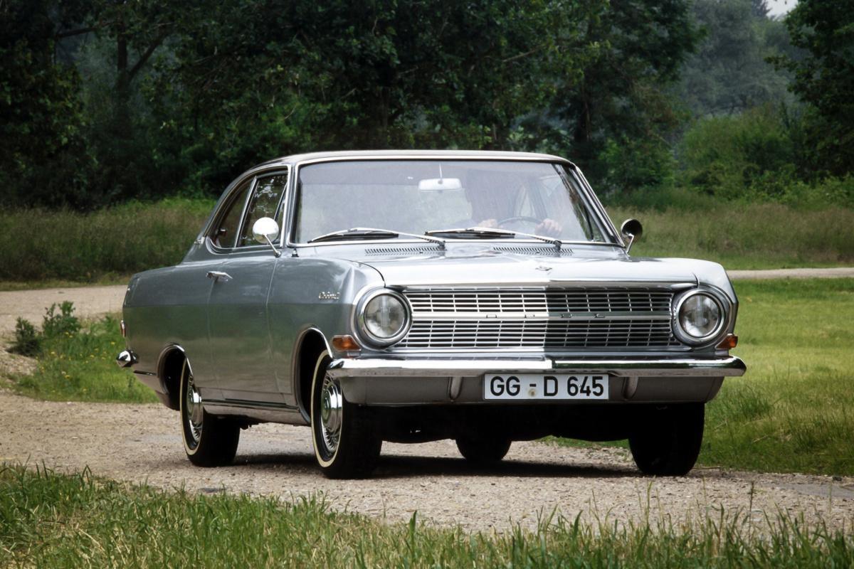 OPEL VIZOR, UN FRONTAL CONTEMPORÁNEO Y MINIMALISTA CON MUCHA HISTORIA OPEL VIZOR, UN FRONTAL CONTEMPORÁNEO Y MINIMALISTA CON MUCHA HISTORIA