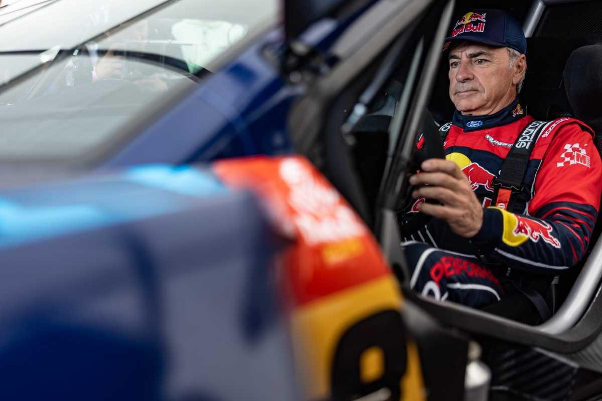 Carlos Sainz, con calma en la etapa prólogo Carlos Sainz, con calma en la etapa prólogo
