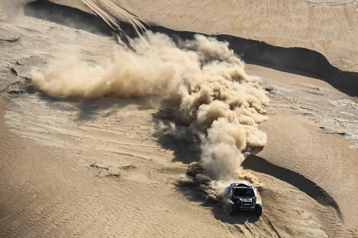 Carlos Sainz obligado a retirarse del Dakar Carlos Sainz obligado a retirarse del Dakar