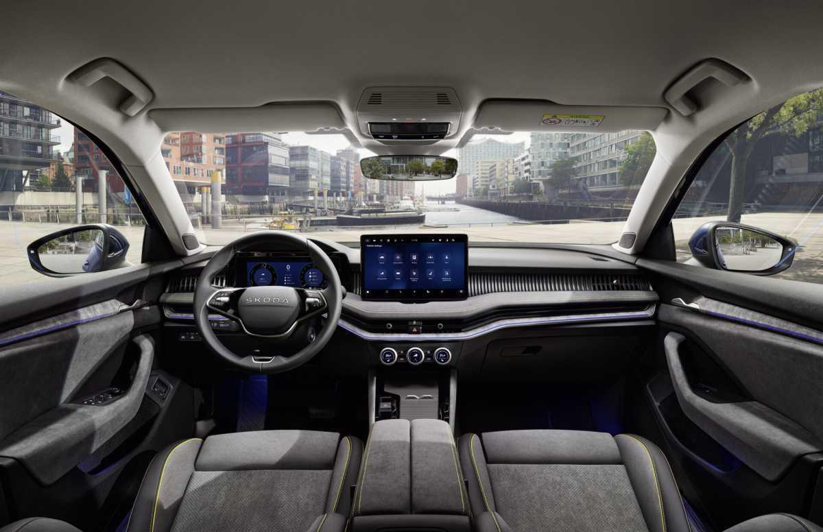 EL NUEVO SUPERB BERLINA: PRONTO DISPONIBLE CON EL SISTEMA DE PROPULSIÓN HÍBRIDO ENCHUFABLE EL NUEVO SUPERB BERLINA: PRONTO DISPONIBLE CON EL SISTEMA DE PROPULSIÓN HÍBRIDO ENCHUFABLE